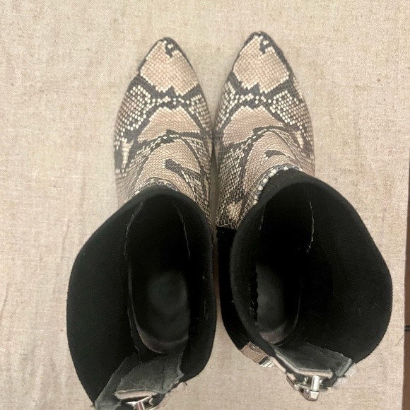 DOLCE VITA Caris Sock Bootie Python Snake Black - Picture 3 of 7